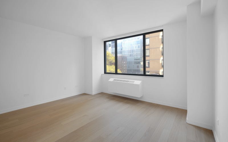 https://brodsky.com/uploads/_styles/portfolio-slide/unit/75-west-end-c3n-livingroom1low.jpg