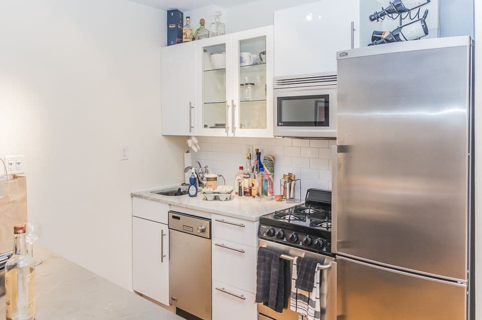 https://iconrealtymgmt.com/img/listings/473/P1466618124_3638_raw.jpg