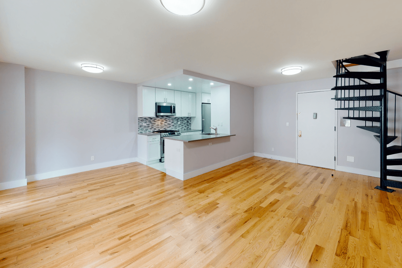https://www.stellarmanagement.com/assets/property/39125_50-West-93-4x2-110924_large.png